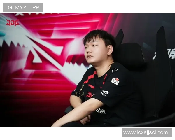 JDG战队在CSGO比赛中的防守策略分析与成效评估